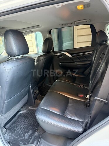 Mitsubishi Pajero Sport 2018, 164,000 km - 3.0 l - Bakı