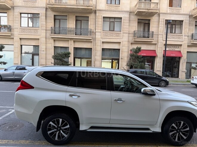 Mitsubishi Pajero Sport 2018, 164,000 km - 3.0 l - Bakı