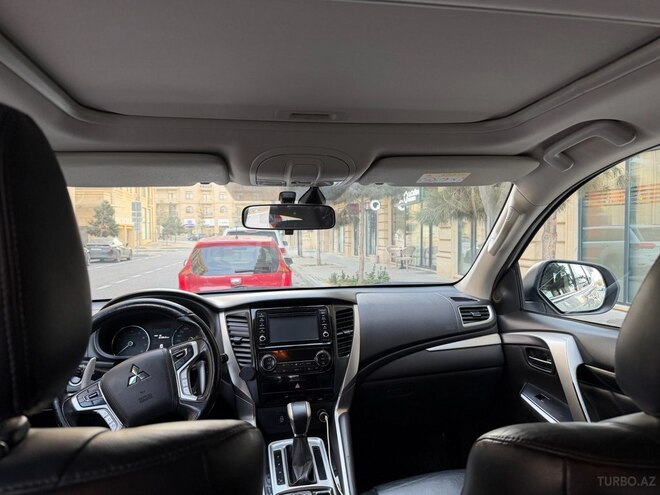 Mitsubishi Pajero Sport 2018, 164,000 km - 3.0 l - Bakı