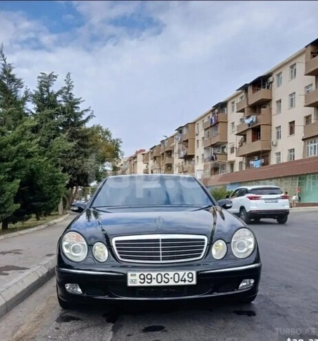 Mercedes E 320-1