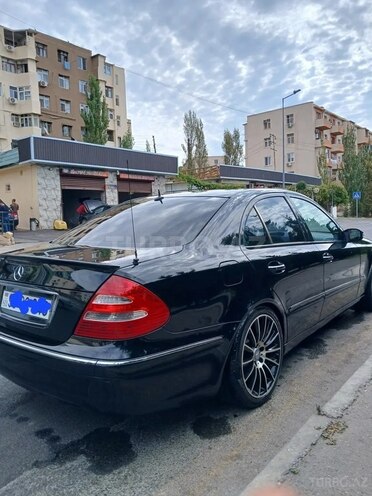 Mercedes E 320-7