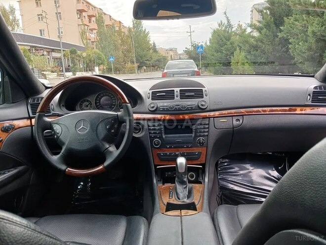 Mercedes E 320-5