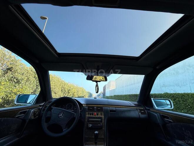 Mercedes E 280 1996, 278,550 km - 2.8 l - Bakı
