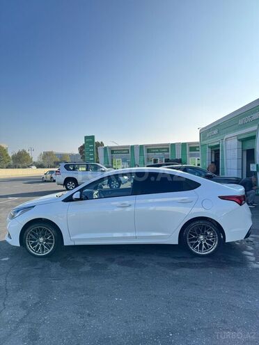 Hyundai Accent 2018, 120,701 km - 1.6 l - Bakı