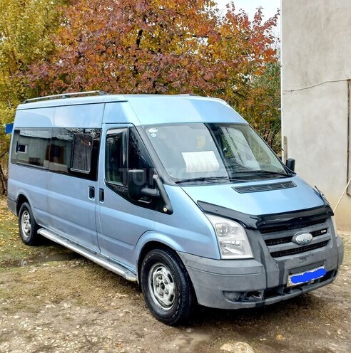 Ford Transit 2008, 500,000 km - 2.4 л - Quba
