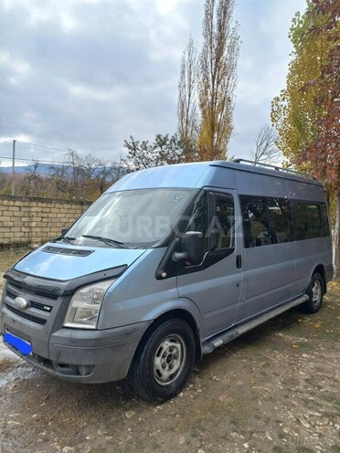 Ford Transit 2008, 500,000 km - 2.4 л - Quba