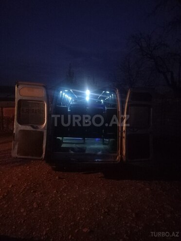 Ford Transit 2008, 500,000 km - 2.4 л - Quba