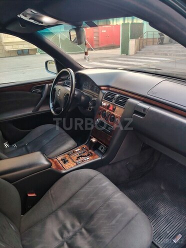 Mercedes E 220 1998, 458,500 km - 2.2 l - Xırdalan