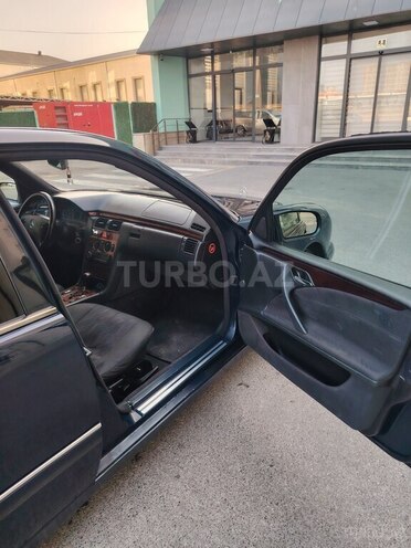 Mercedes E 220 1998, 458,500 km - 2.2 l - Xırdalan