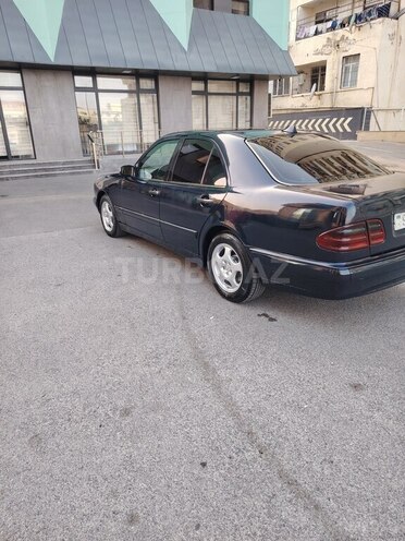 Mercedes E 220 1998, 458,500 km - 2.2 l - Xırdalan