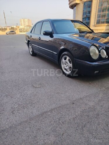 Mercedes E 220 1998, 458,500 km - 2.2 l - Xırdalan