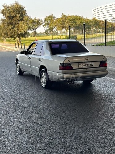 Mercedes 220 E 1993, 350,000 km - 2.2 l - Bakı