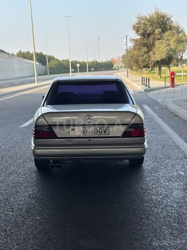 Mercedes 220 E 1993, 350,000 km - 2.2 l - Bakı