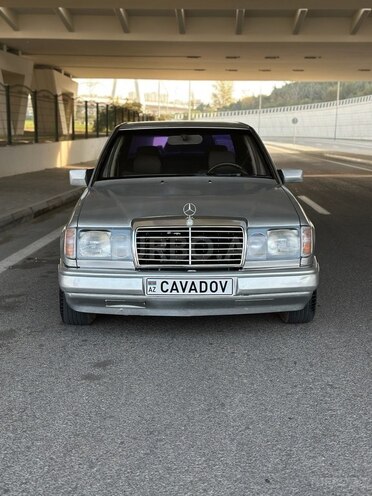 Mercedes 220 E 1993, 350,000 km - 2.2 l - Bakı