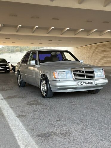 Mercedes 220 E 1993, 350,000 km - 2.2 l - Bakı