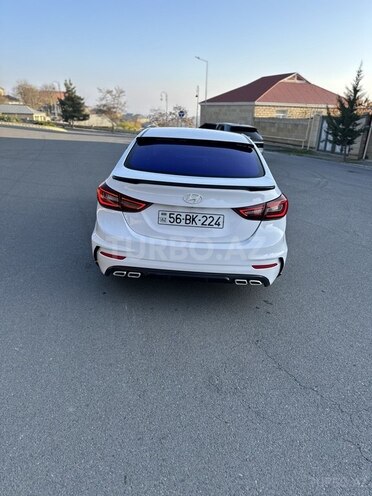 Hyundai Elantra 2015, 210,000 km - 1.6 l - Bakı
