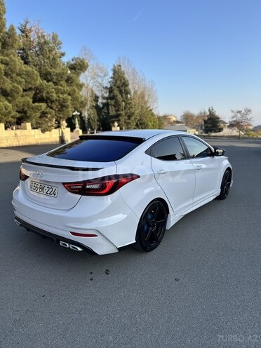 Hyundai Elantra 2015, 210,000 km - 1.6 l - Bakı