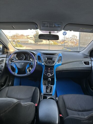 Hyundai Elantra 2015, 210,000 km - 1.6 l - Bakı