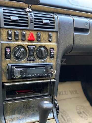 Mercedes E 200 1998, 450,000 km - 2.0 l - Bakı