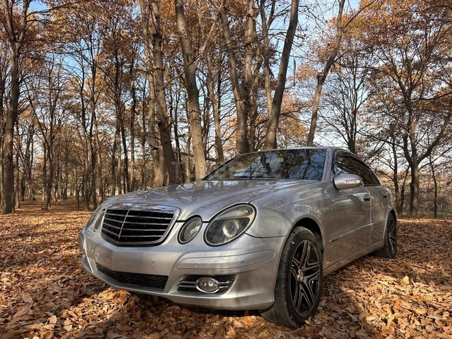 Mercedes E 220 2004, 454,694 km - 2.2 l - Qazax