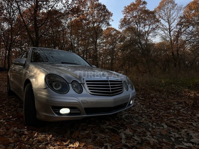 Mercedes E 220 2004, 454,694 km - 2.2 l - Qazax