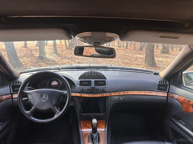 Mercedes E 220 2004, 454,694 km - 2.2 l - Qazax