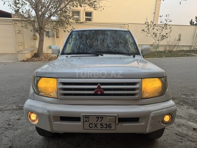 Mitsubishi Pajero io 1999, 390,000 km - 1.8 л - Bakı