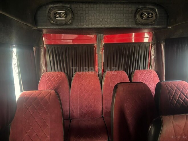 Mercedes 208 D 1992, 228,000 km - 2.3 л - Salyan