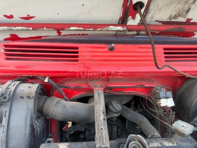 Mercedes 208 D 1992, 228,000 km - 2.3 л - Salyan