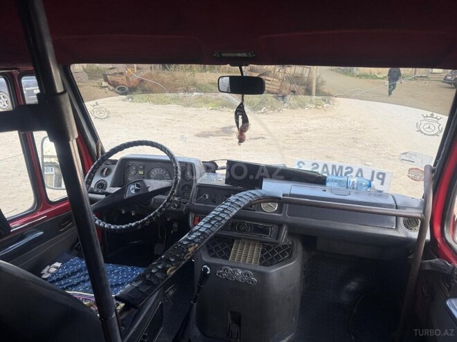 Mercedes 208 D 1992, 228,000 km - 2.3 л - Salyan