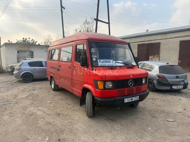 Mercedes 208 D 1992, 228,000 km - 2.3 л - Salyan