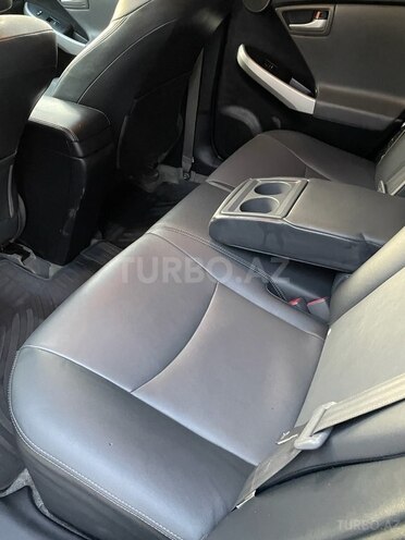 Toyota Prius 2013, 243,000 km - 1.8 л - Quba