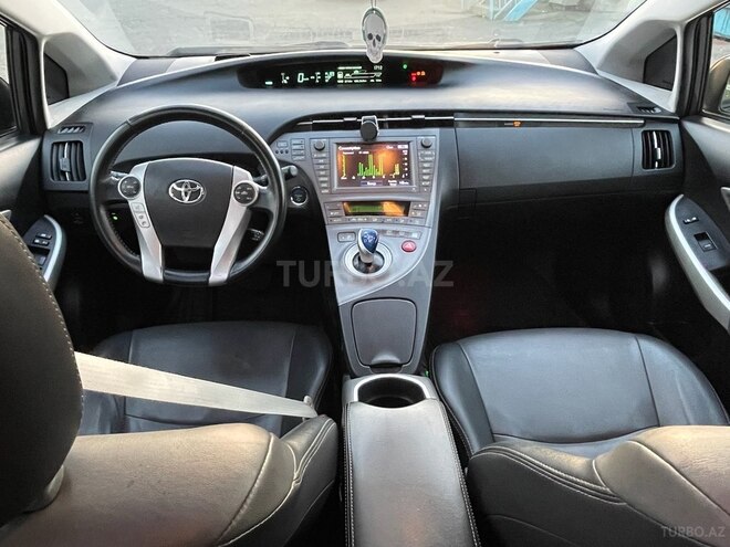 Toyota Prius 2013, 243,000 km - 1.8 л - Quba