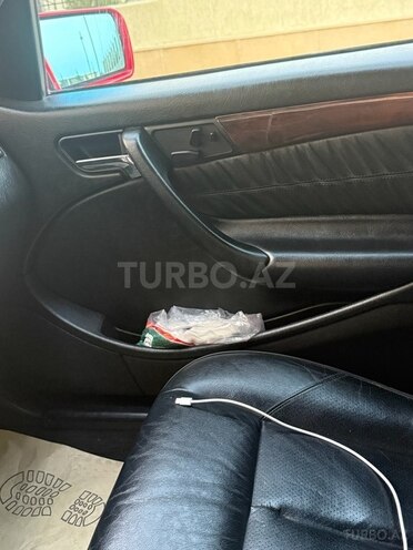 Mercedes C 240 2000, 241,000 km - 2.4 l - Bakı