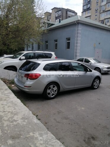 Opel Astra 2011, 188,000 km - 1.7 л - Bakı