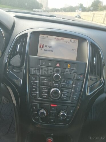 Opel Astra 2011, 188,000 km - 1.7 л - Bakı