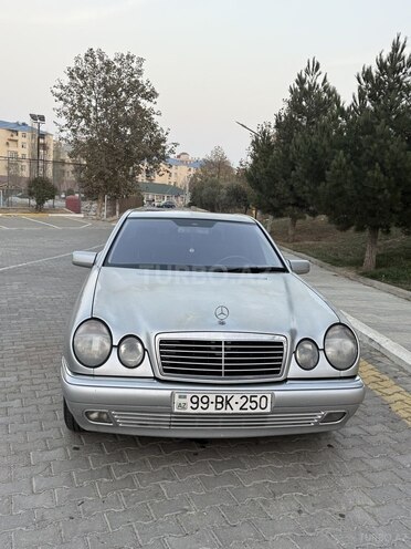 Mercedes E 240 1999, 524,065 km - 2.4 l - Bakı