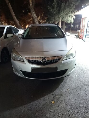 Opel Astra 2011, 188,000 km - 1.7 л - Bakı