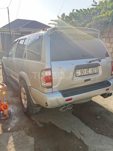 Nissan Pathfinder-5