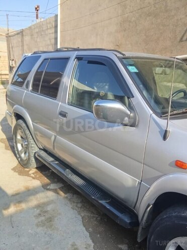 Nissan Pathfinder-7