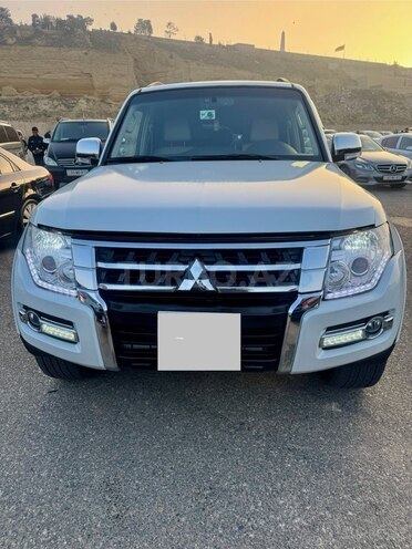 Mitsubishi Pajero 2007, 218,000 km - 3.2 l - Bakı