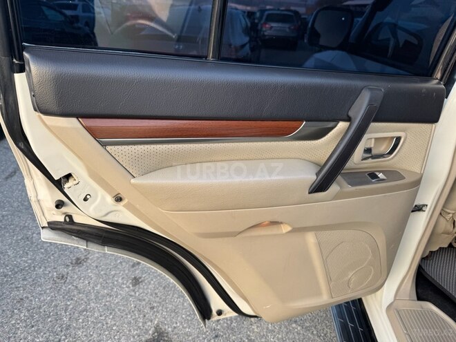 Mitsubishi Pajero 2007, 218,000 km - 3.2 l - Bakı