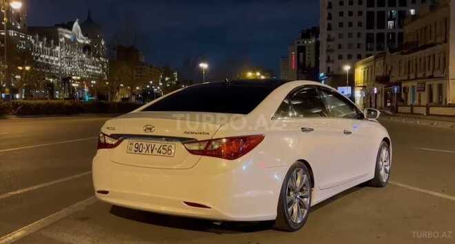 Hyundai Sonata-4