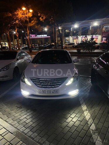 Hyundai Sonata-5