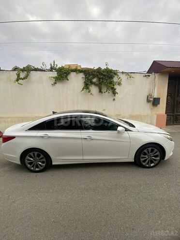 Hyundai Sonata-9