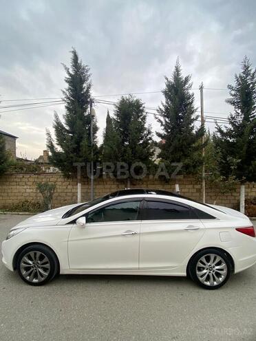 Hyundai Sonata-8