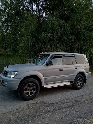 Toyota Land Cruiser Prado-7