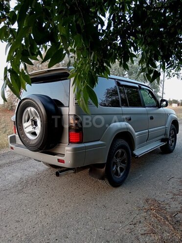 Toyota Land Cruiser Prado-10