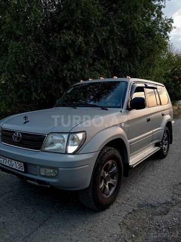 Toyota Land Cruiser Prado-5