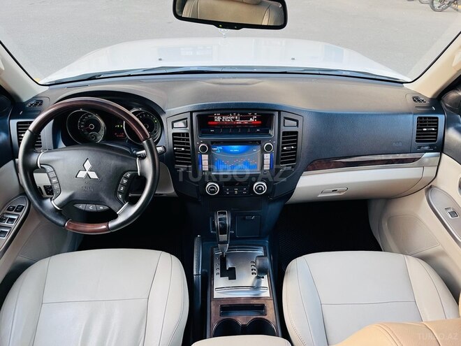 Mitsubishi Pajero 2012, 137,000 km - 3.5 л - Bakı